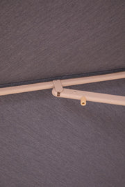 Central pole umbrella